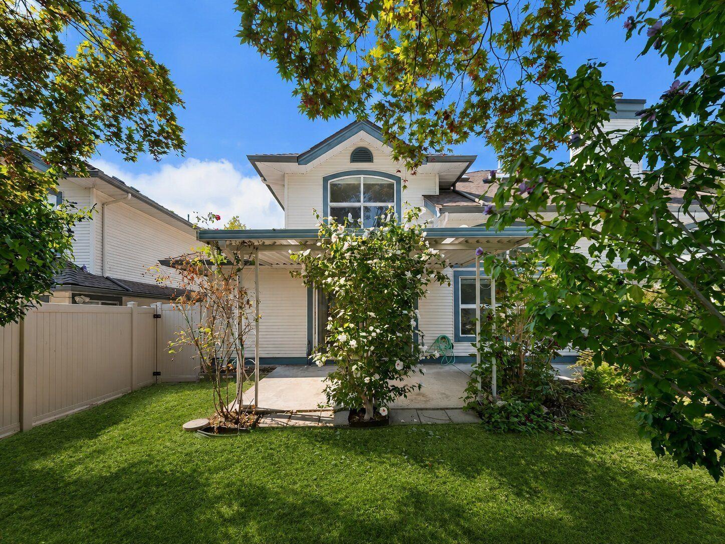 27 7330 122 STREET, Surrey