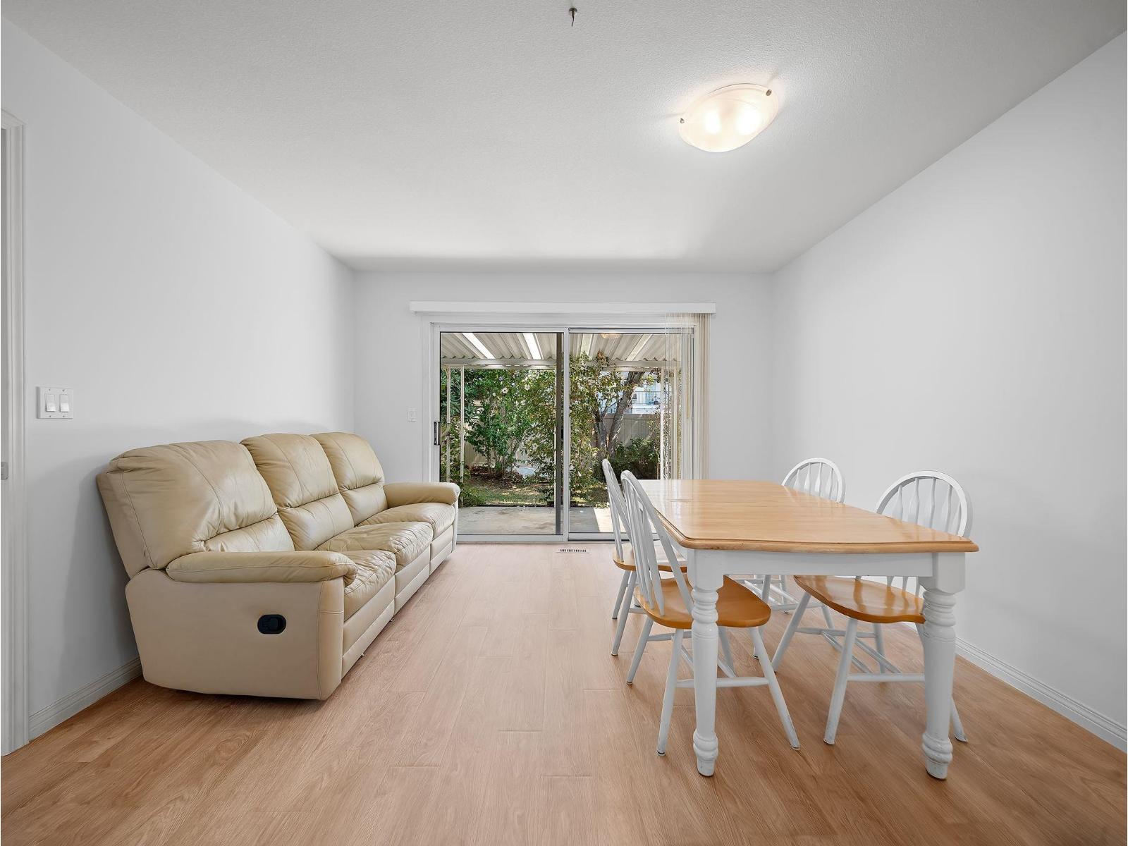 27 7330 122 STREET, Surrey