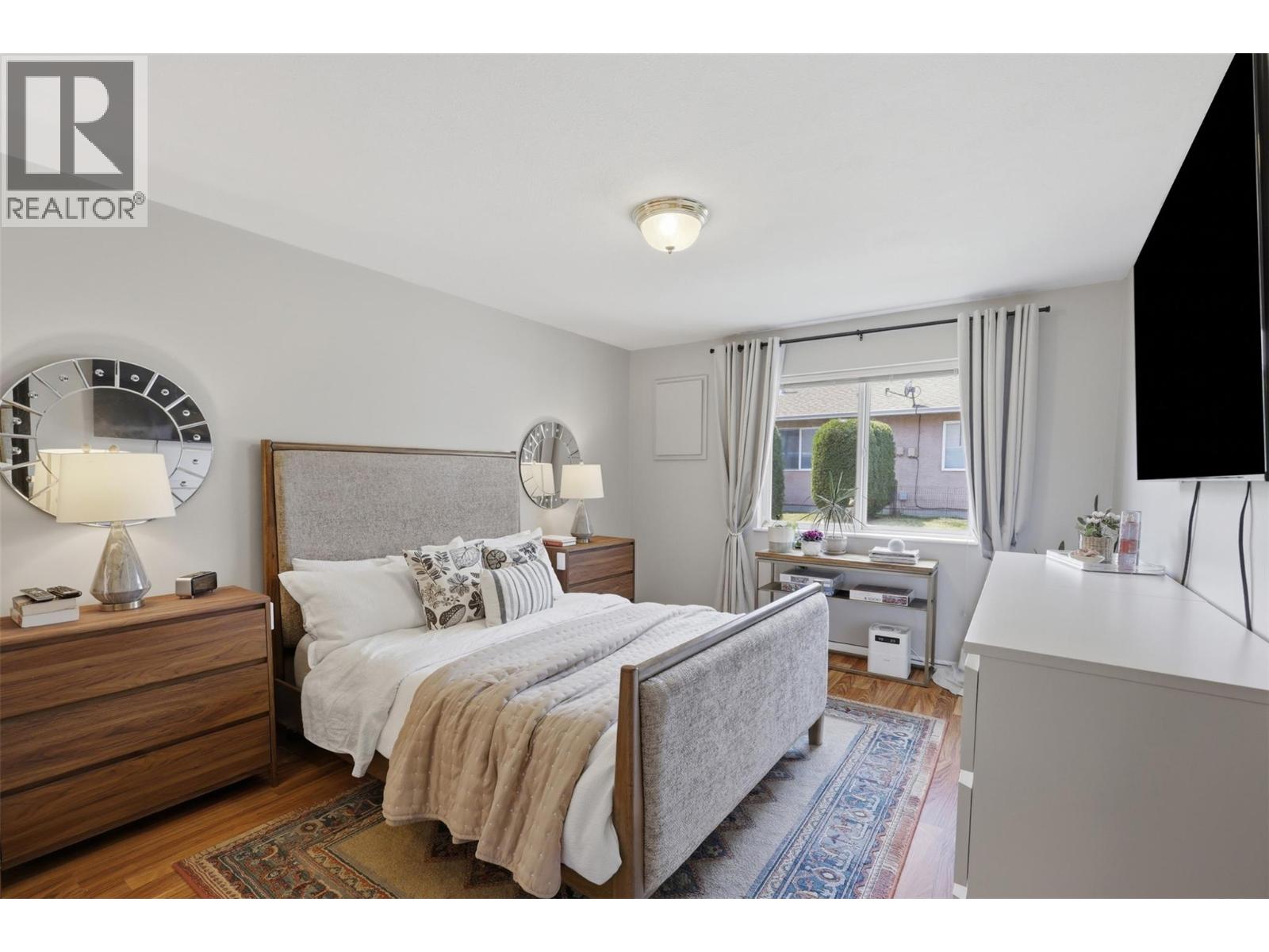 #19 1285 14TH Street - 16