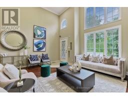 Family room - 429 North Lake Road, Richmond Hill, ON L4E3A7 Photo 7