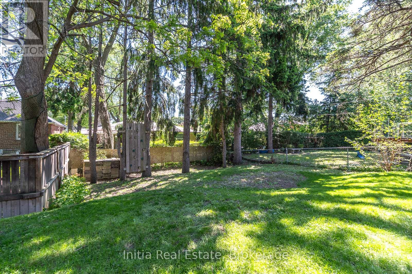 53 BURROWS AVENUE - Image 32