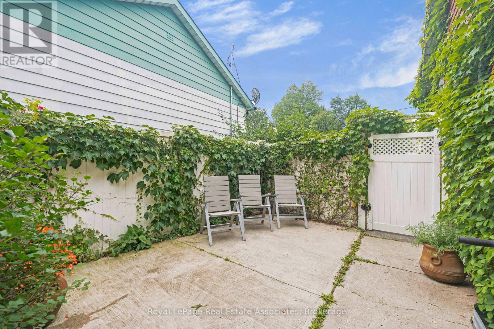 101 DENISON AVENUE - Image 30