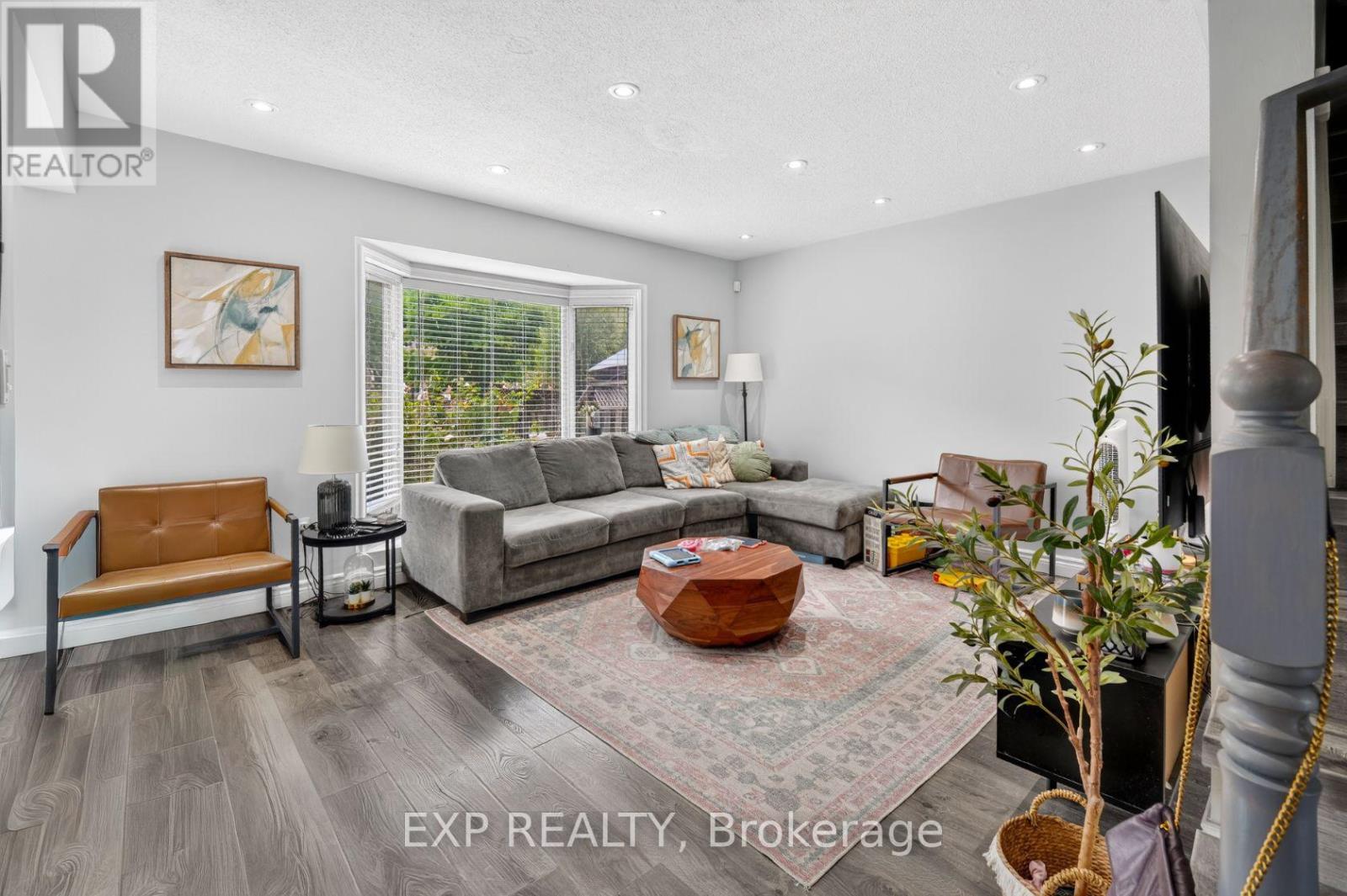 1008 COOPER AVENUE - 11