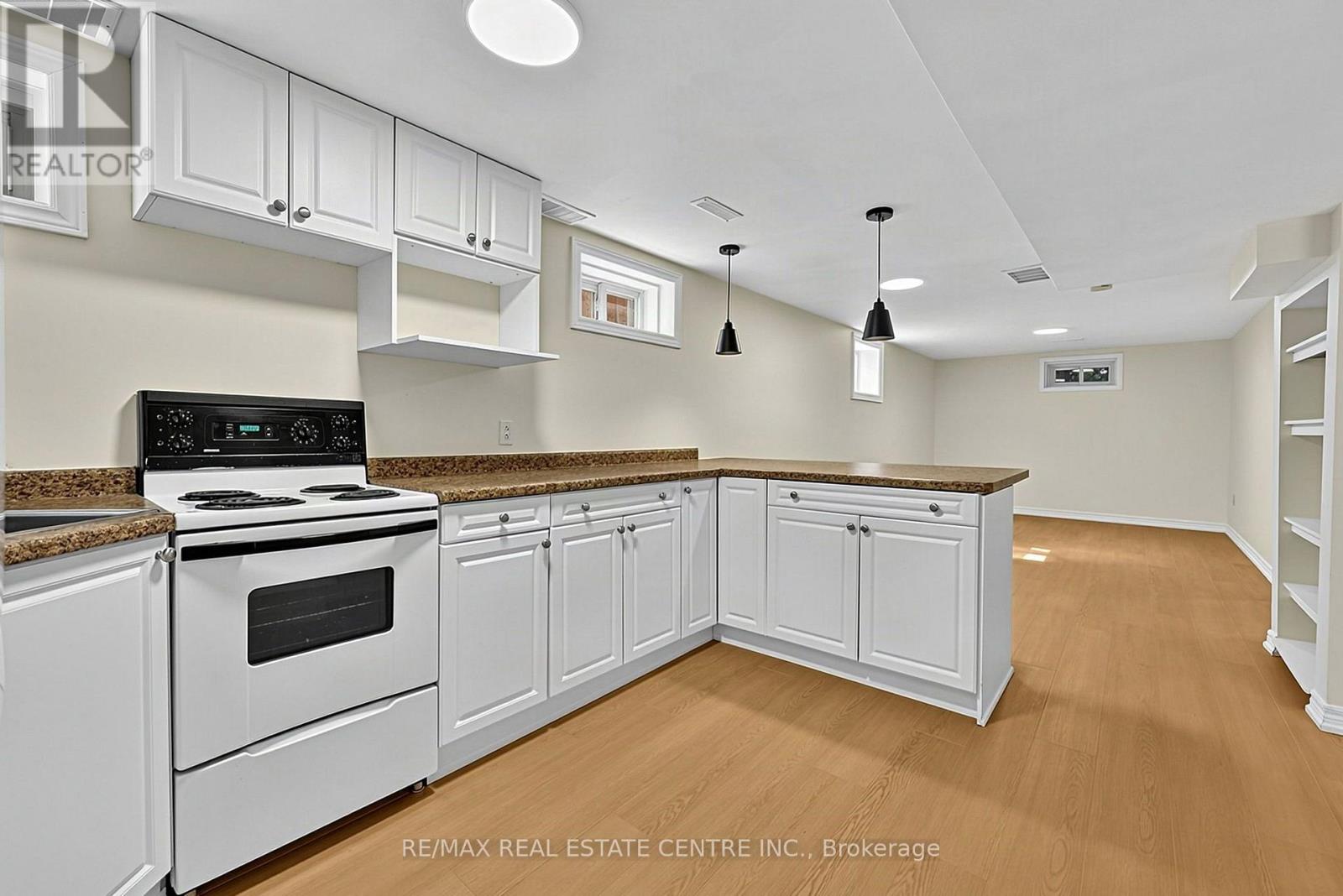 175 BURBANK CRESCENT - Image 28