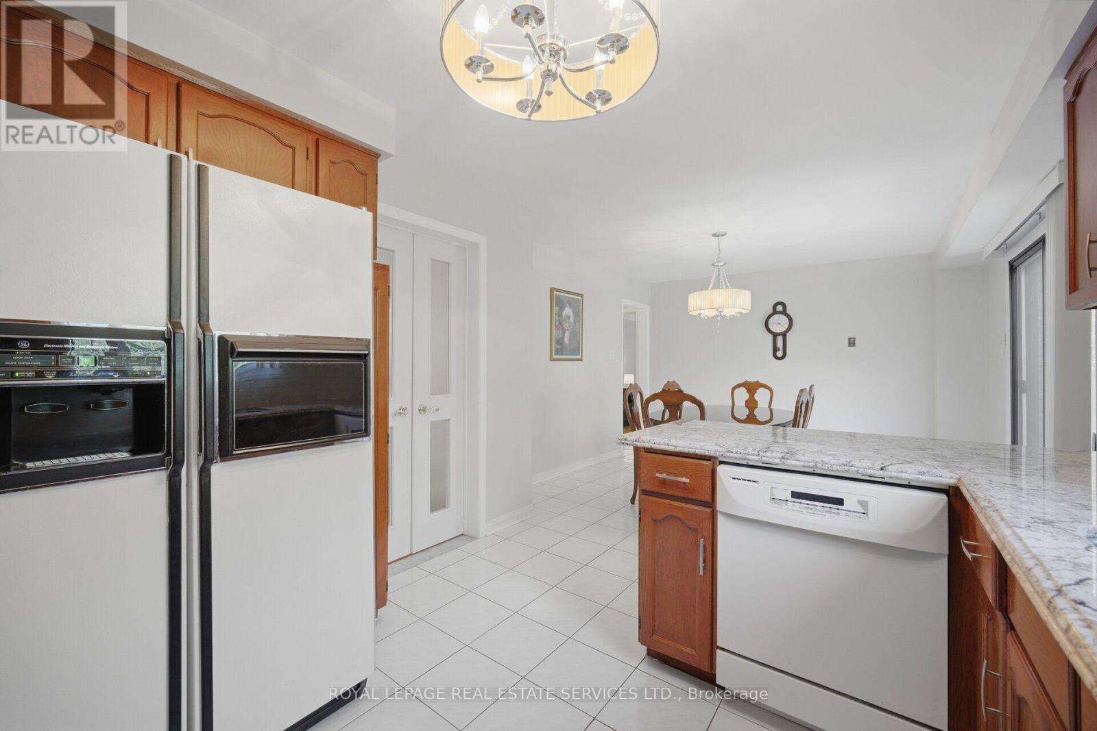 124 STILECROFT DRIVE - 15