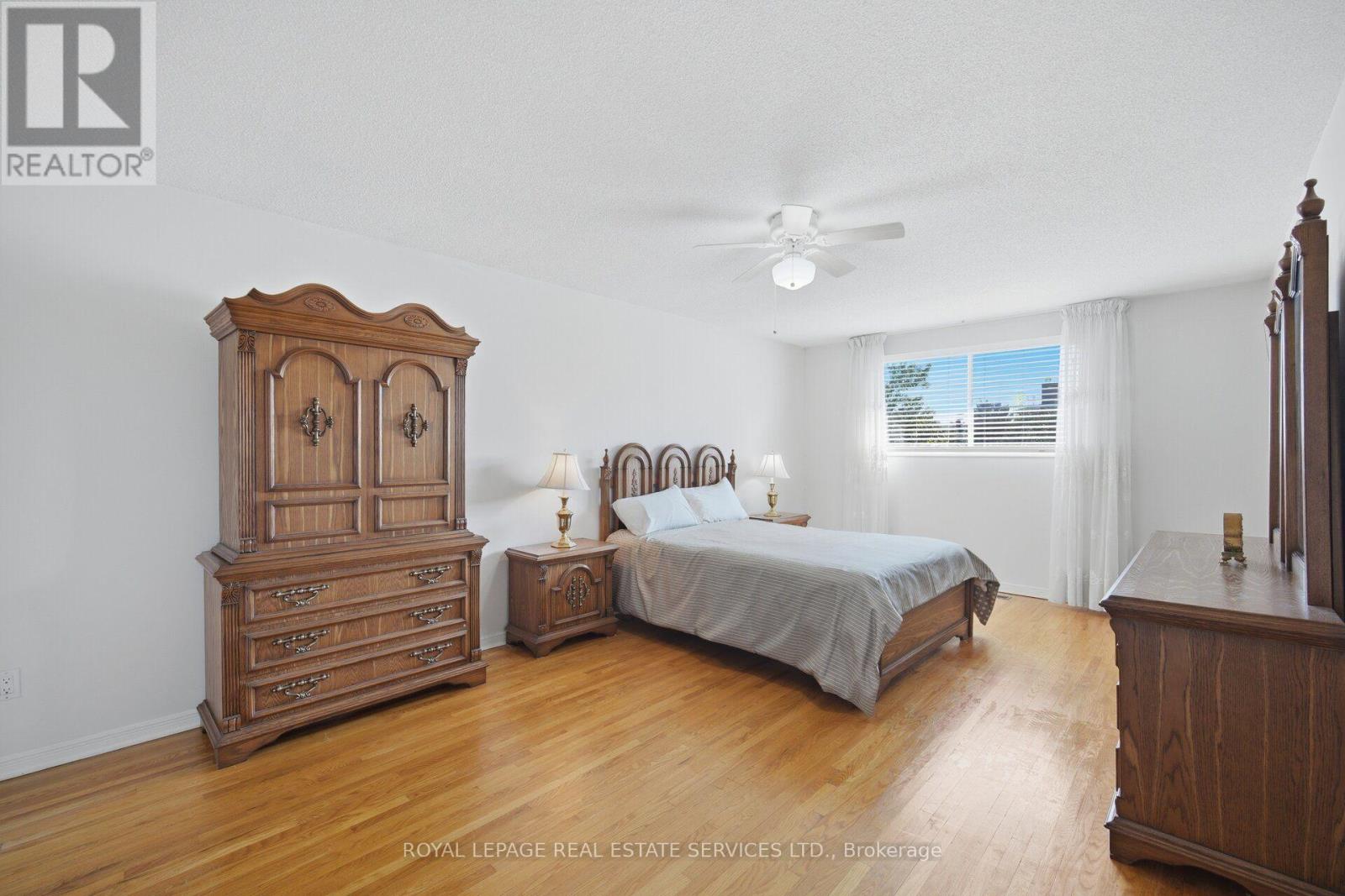 124 STILECROFT DRIVE - 24