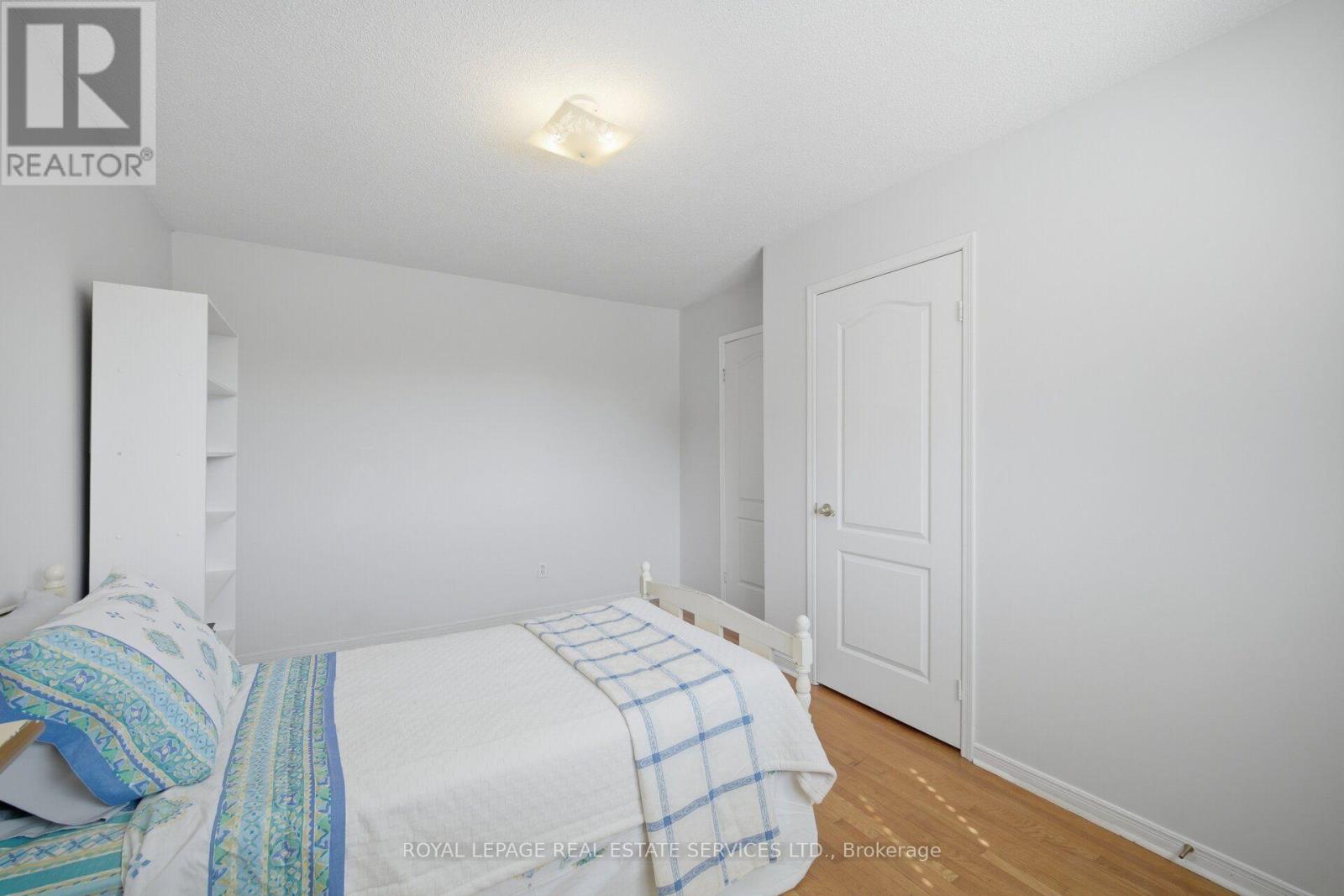 124 STILECROFT DRIVE - 30