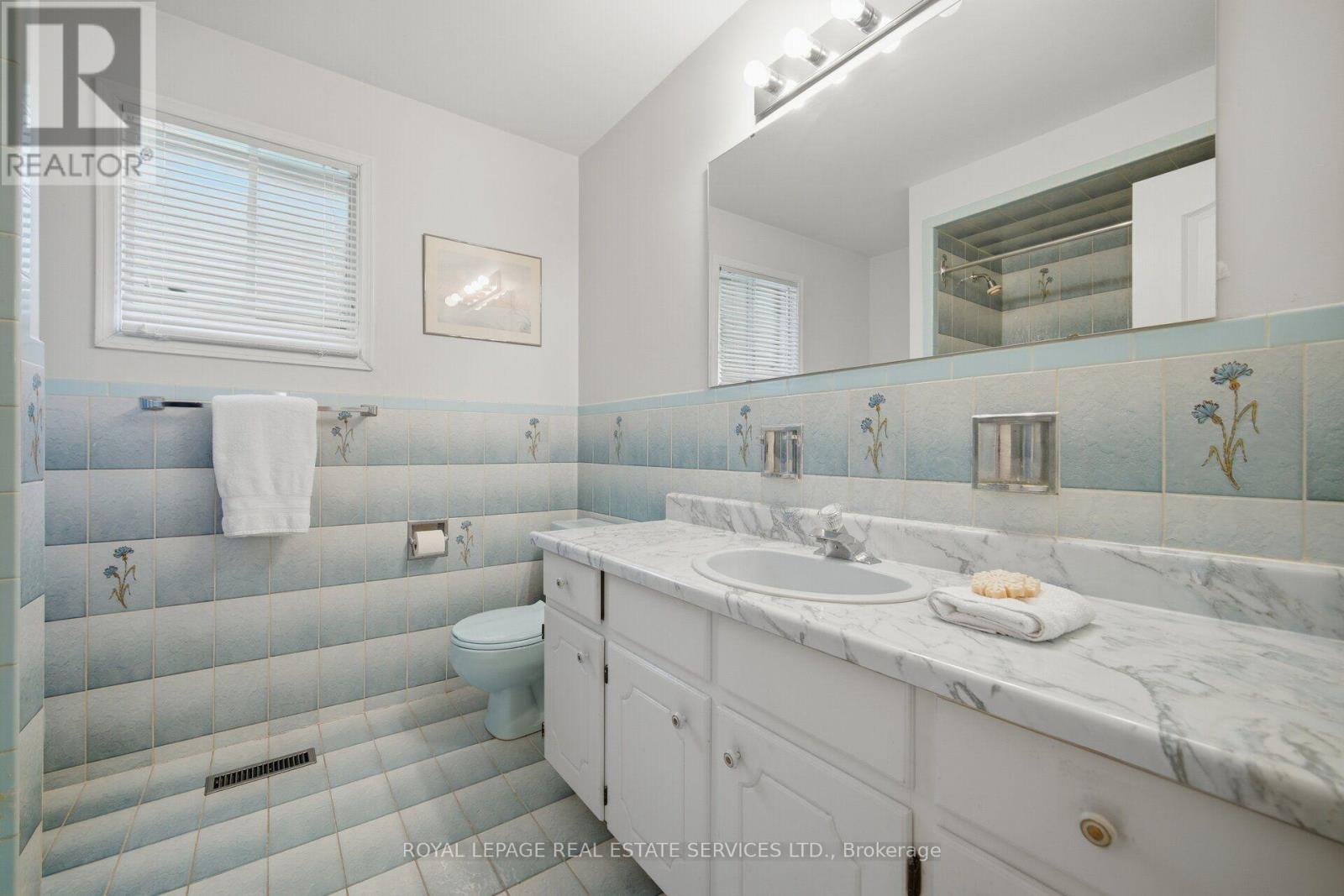 124 STILECROFT DRIVE - 31