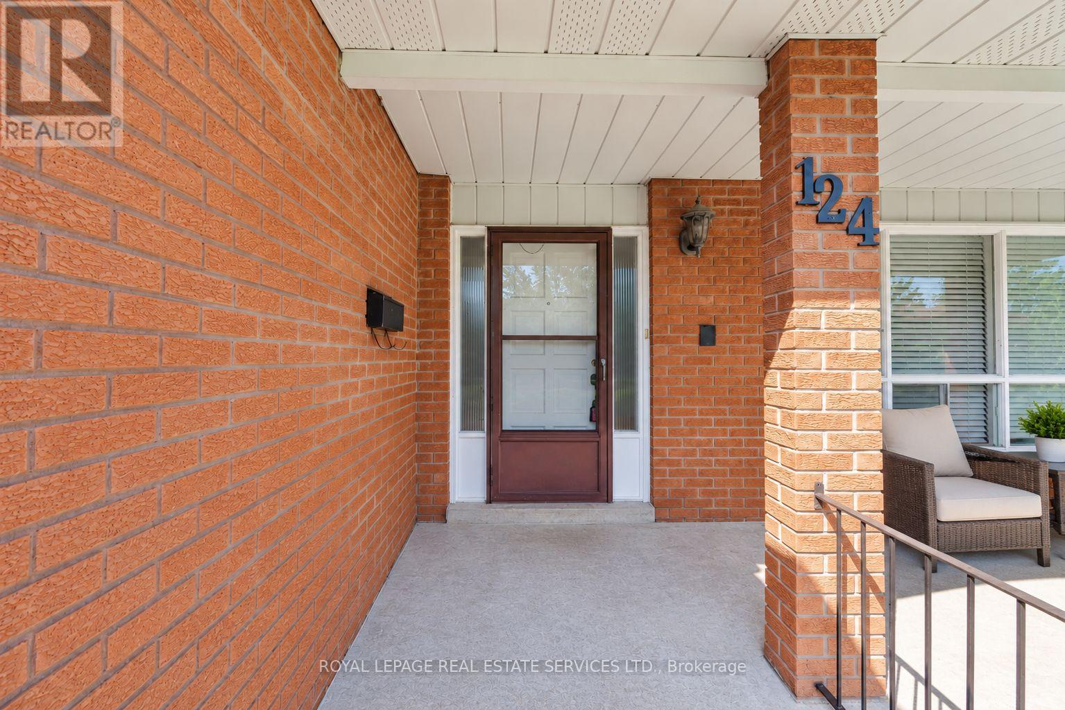 124 STILECROFT DRIVE - 5