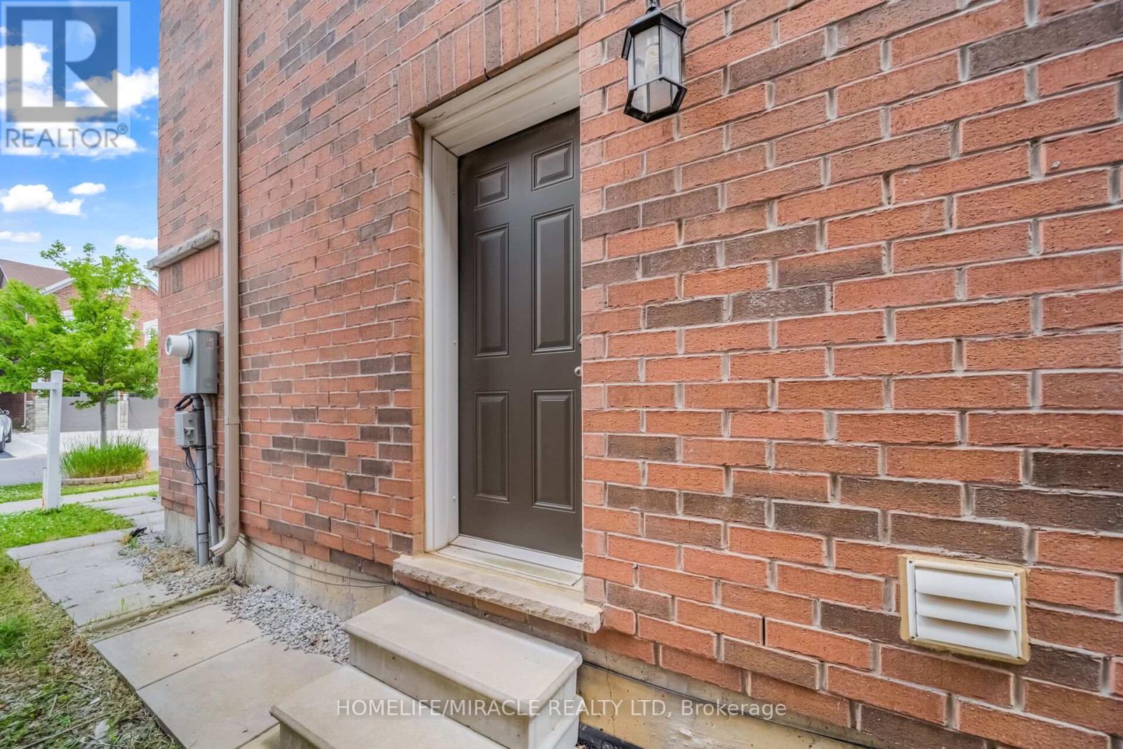 14 ABERCROMBIE CRESCENT - Image 48