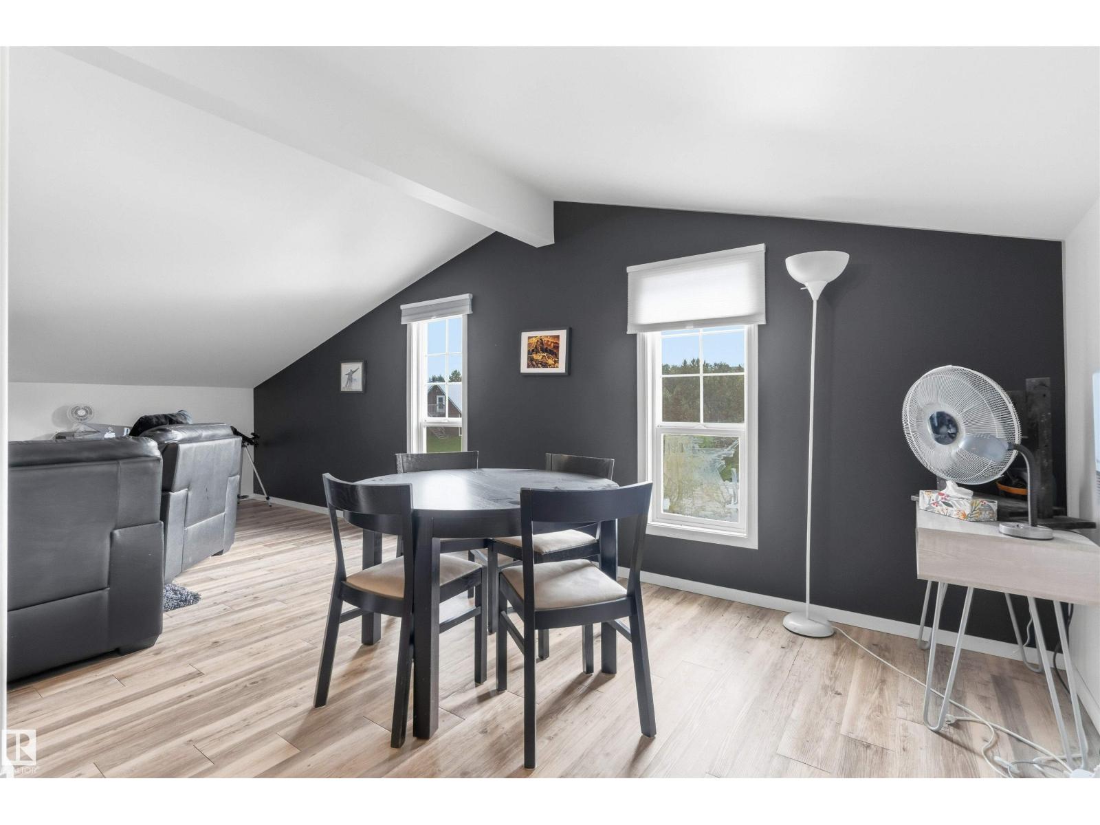 Photo 63