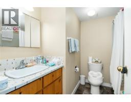 394 Cedar St, Campbell River, BC V9W2V2 Photo 13