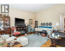 394 Cedar St, Campbell River, BC V9W2V2 Photo 9