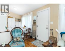 394 Cedar St, Campbell River, BC V9W2V2 Photo 8