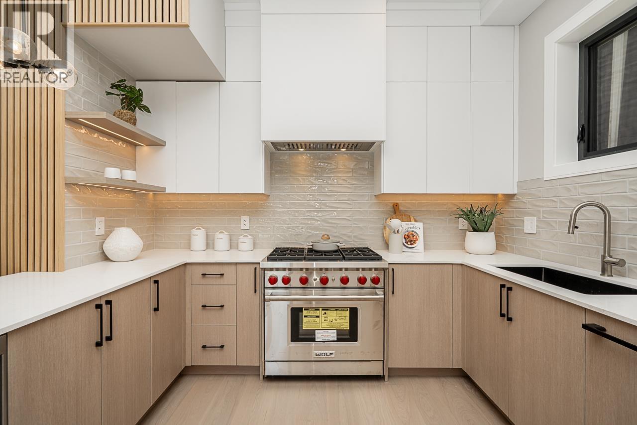 1 4579 W 11TH AVE AVENUE, Vancouver — photo 9