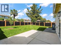 102 1870 Doney Rd, Central Saanich, BC V8M1K6 Photo 34