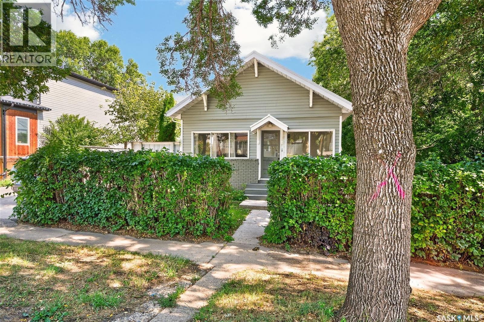 Property for sale at 1133 Chestnut AVENUE NE