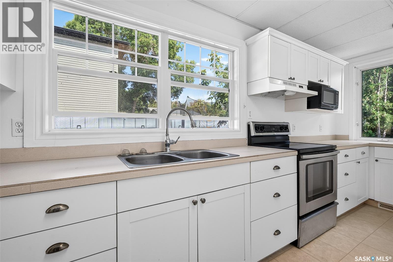 1133 Chestnut AVENUE NE - Image 34