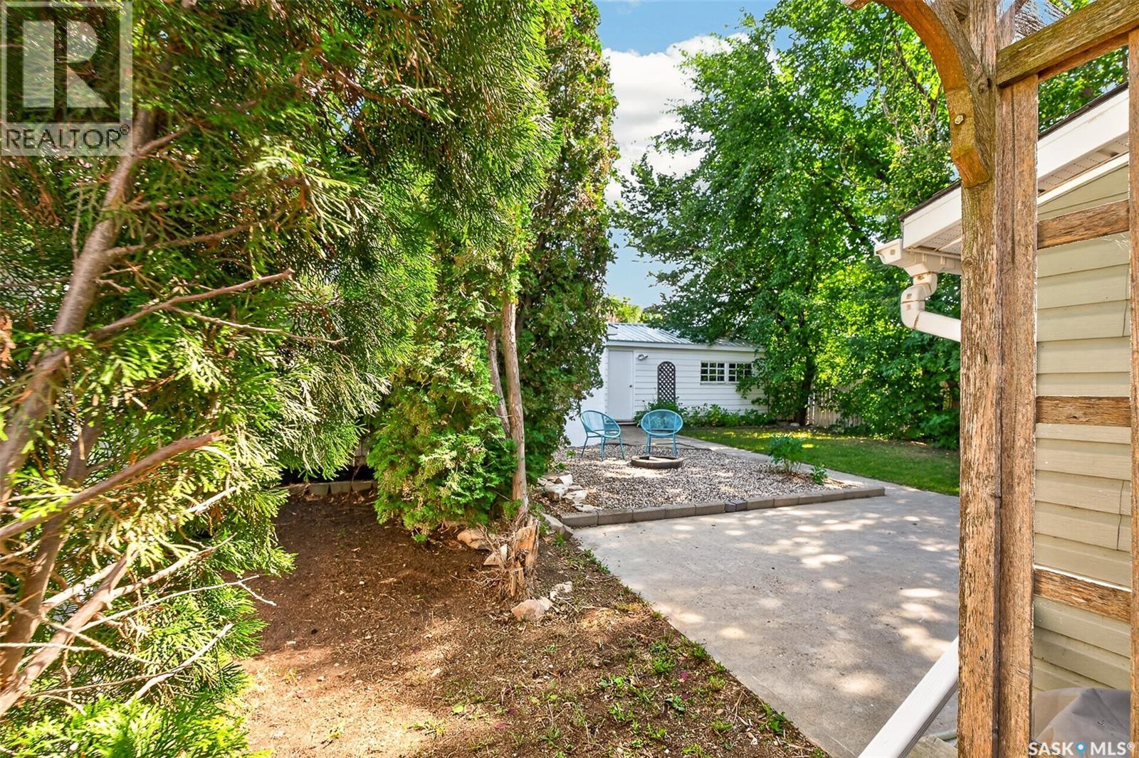 1133 Chestnut AVENUE NE - 62