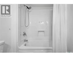 1133 Chestnut Avenue Ne, Moose Jaw, SK S6H1A9 Photo 24