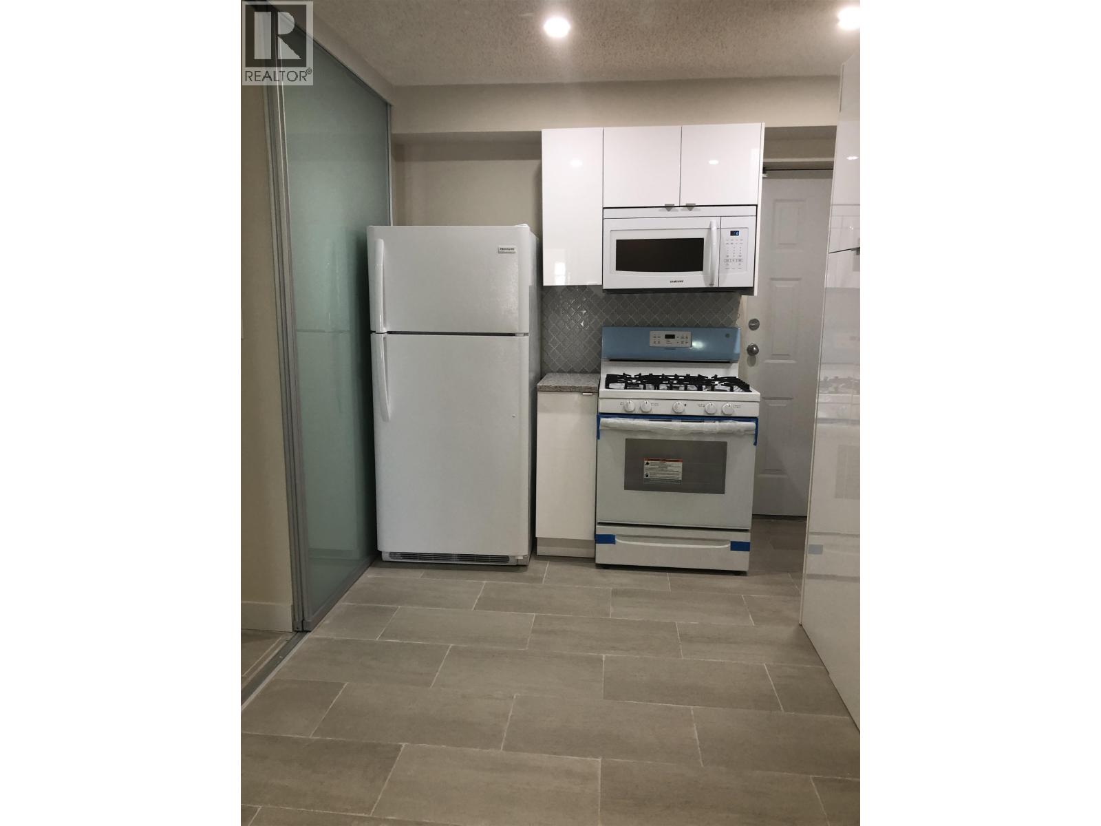 Lower Floor-1560 VINSON CREEK, West Vancouver — photo 3