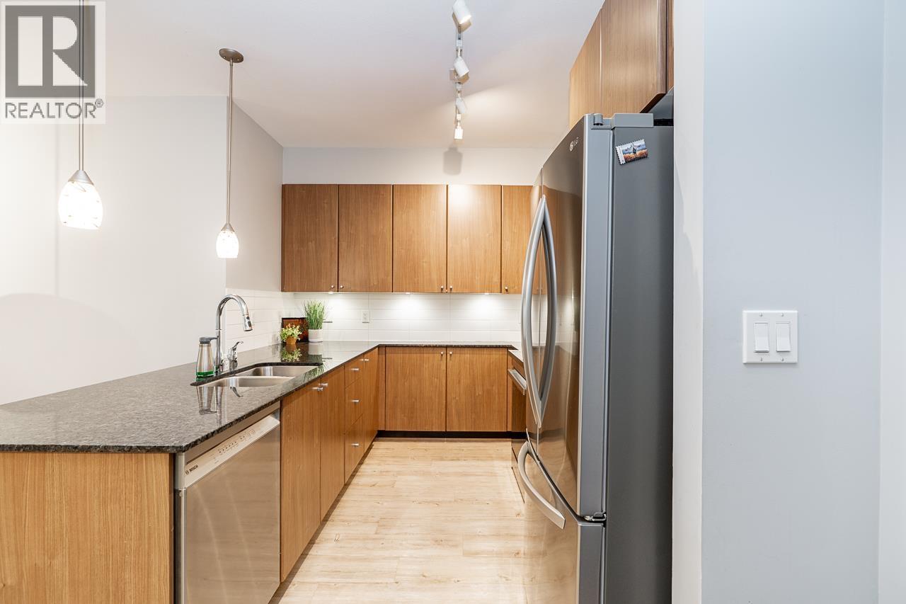 106 265 ROSS DRIVE, New Westminster — photo 4