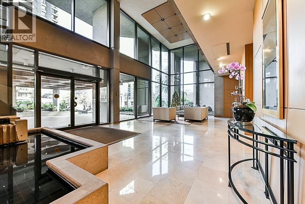 501 738 BROUGHTON STREET, Vancouver — photo 3