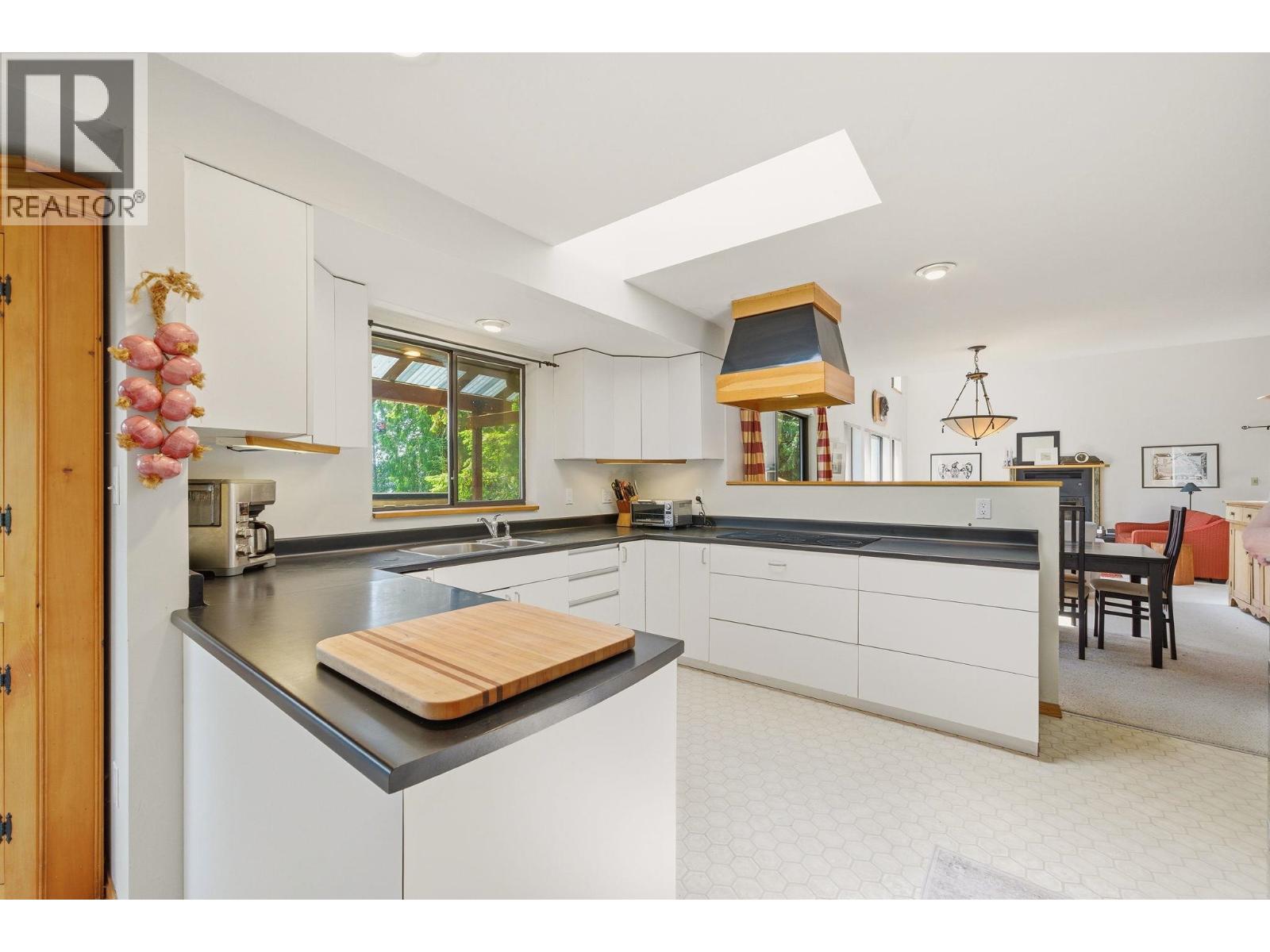5481 INDIAN RIVER DRIVE, North Vancouver — photo 8