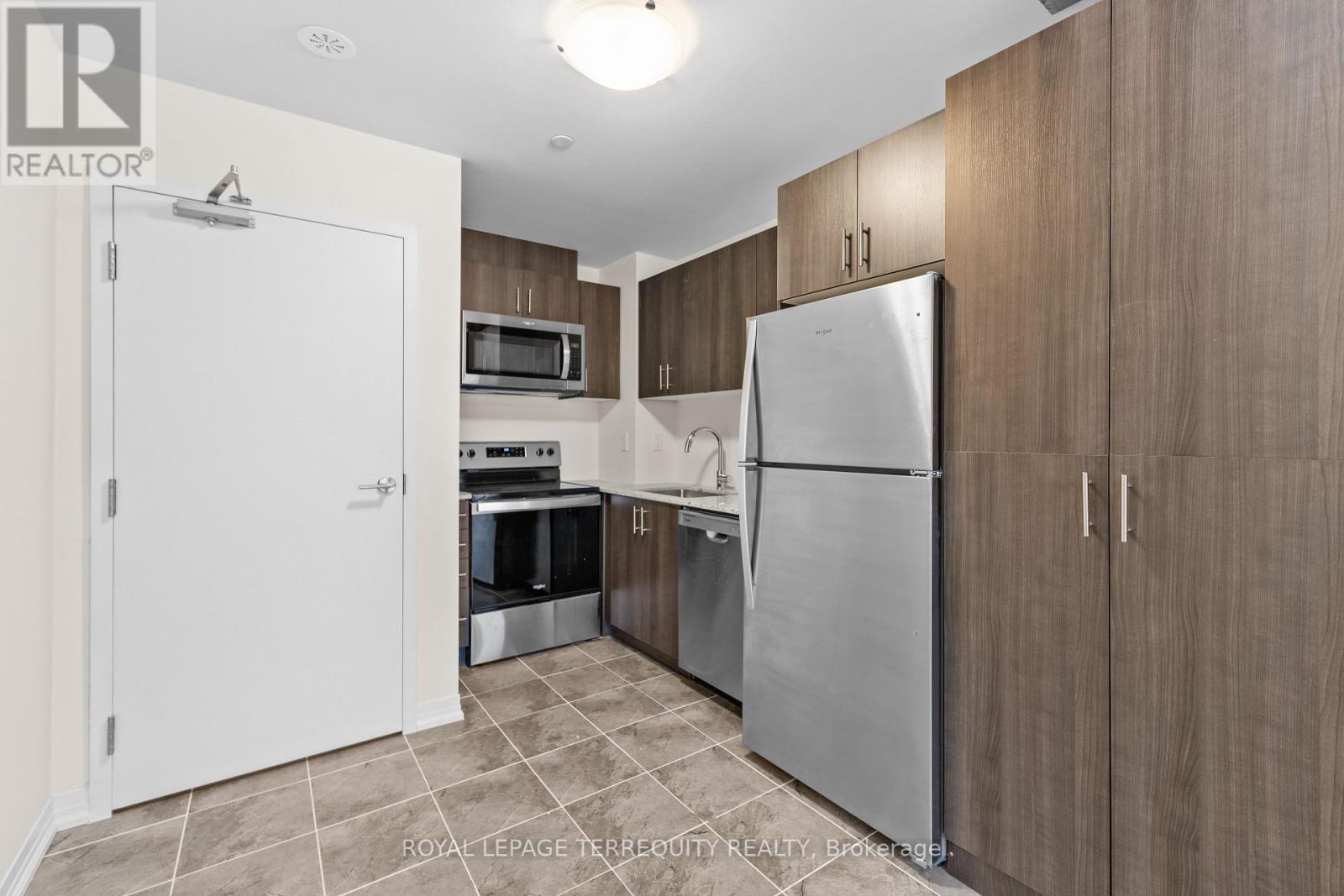 #43 30 LIBEN WAY - 13