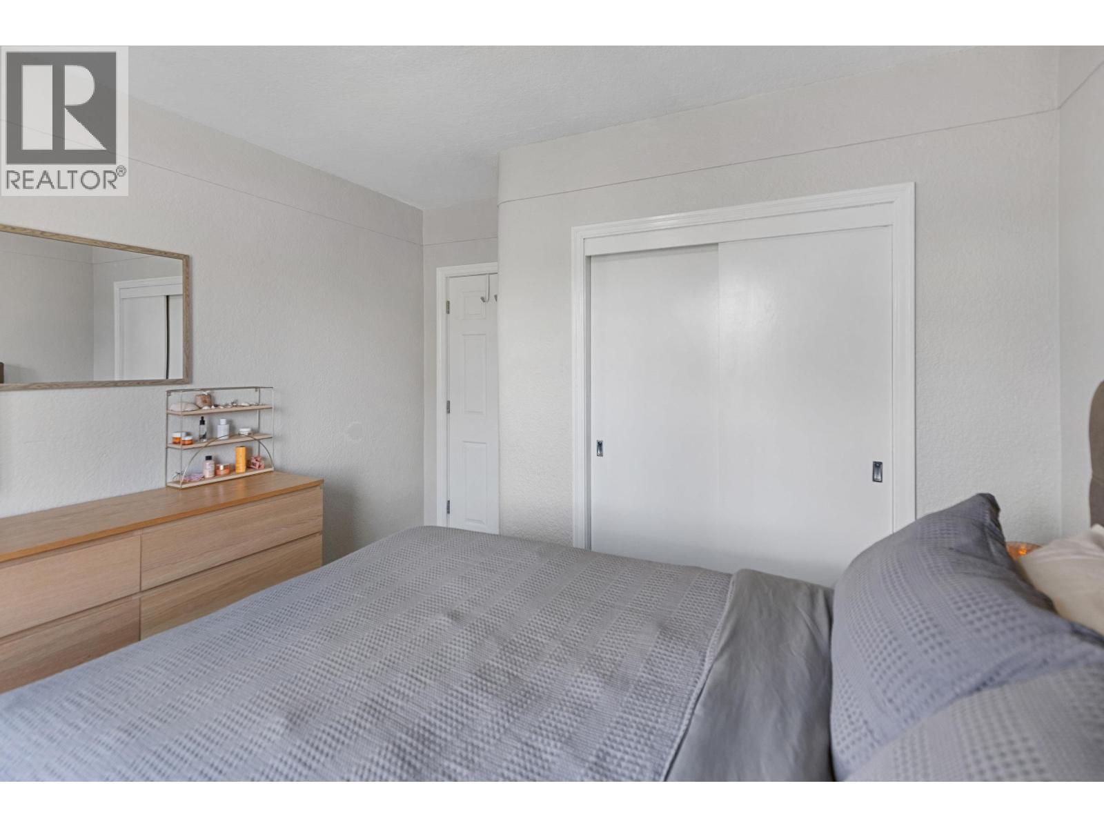 444 WAINWRIGHT STREET - 11