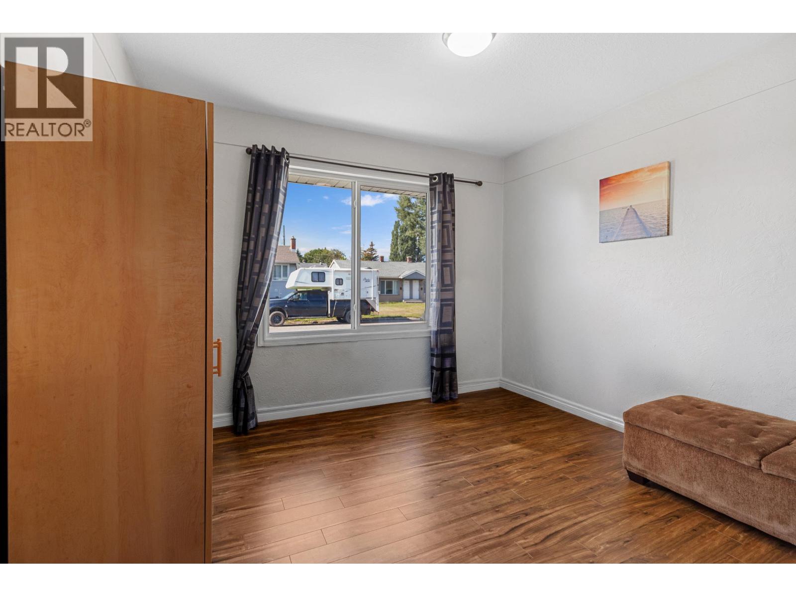 444 WAINWRIGHT STREET - 13