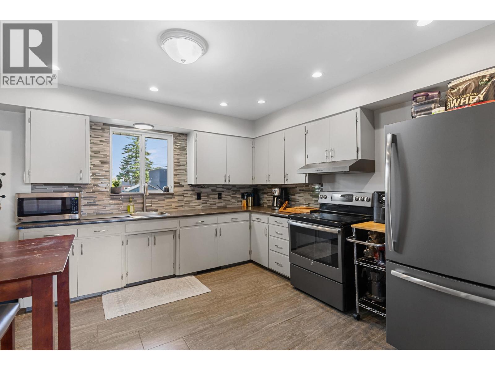444 WAINWRIGHT STREET - 7