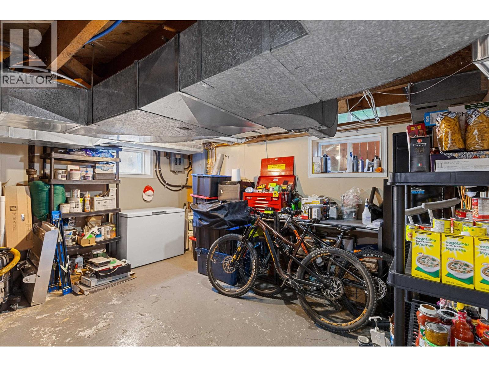 444 WAINWRIGHT STREET - Image 23