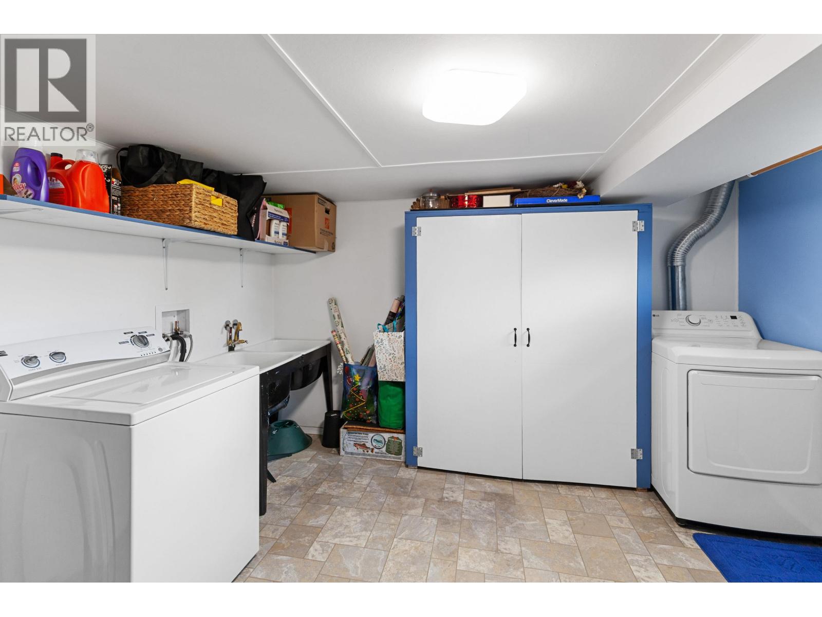 444 WAINWRIGHT STREET - Image 20