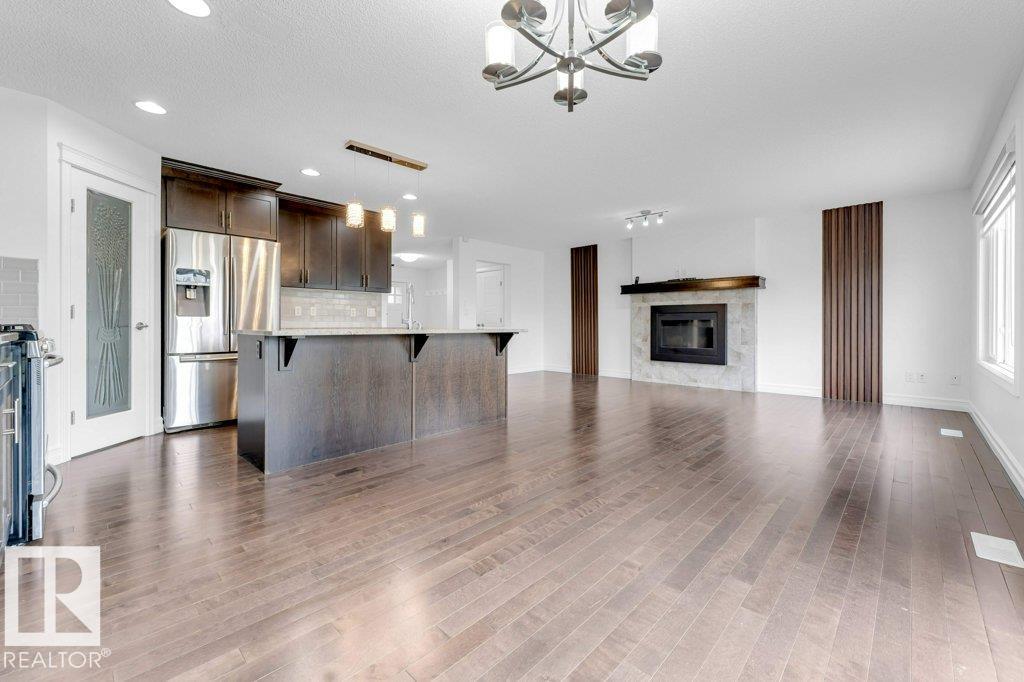3740 8 ST NW - 10