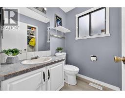 3pc Bathroom - 672 Whiteridge Way Ne, Calgary, AB T1Y4S9 Photo 15