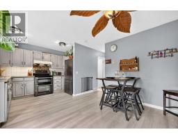 Bedroom - 672 Whiteridge Way Ne, Calgary, AB T1Y4S9 Photo 8