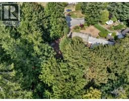 205 Atkins Rd, View Royal, BC V9B2Z8 Photo 9