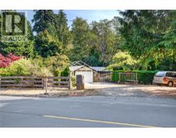 205 Atkins Rd, View Royal, BC V9B2Z8 Photo 18