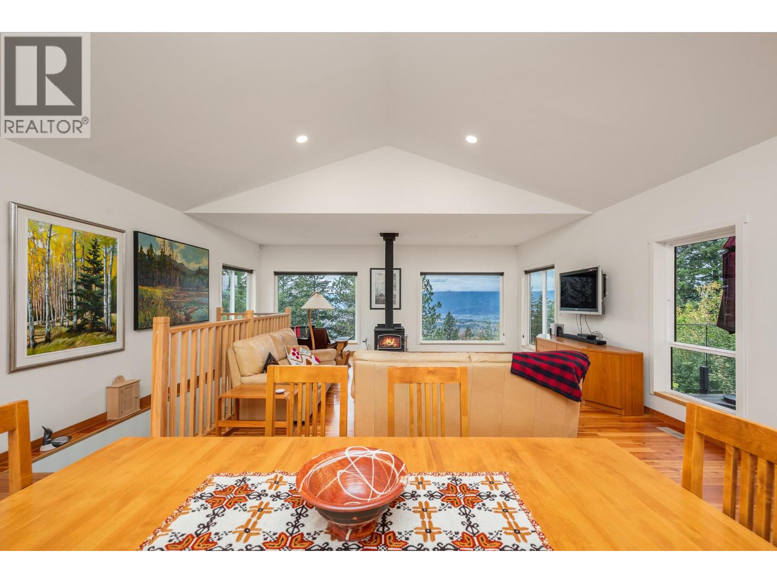 7936 McLennan Road, Vernon