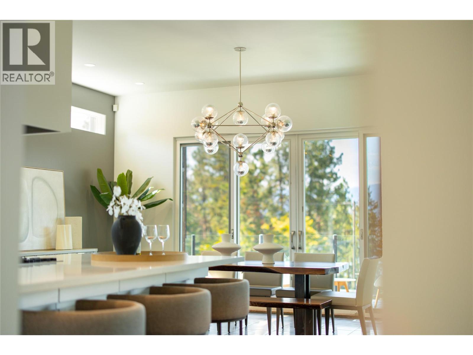  4840 LAKESHORE Road, Kelowna