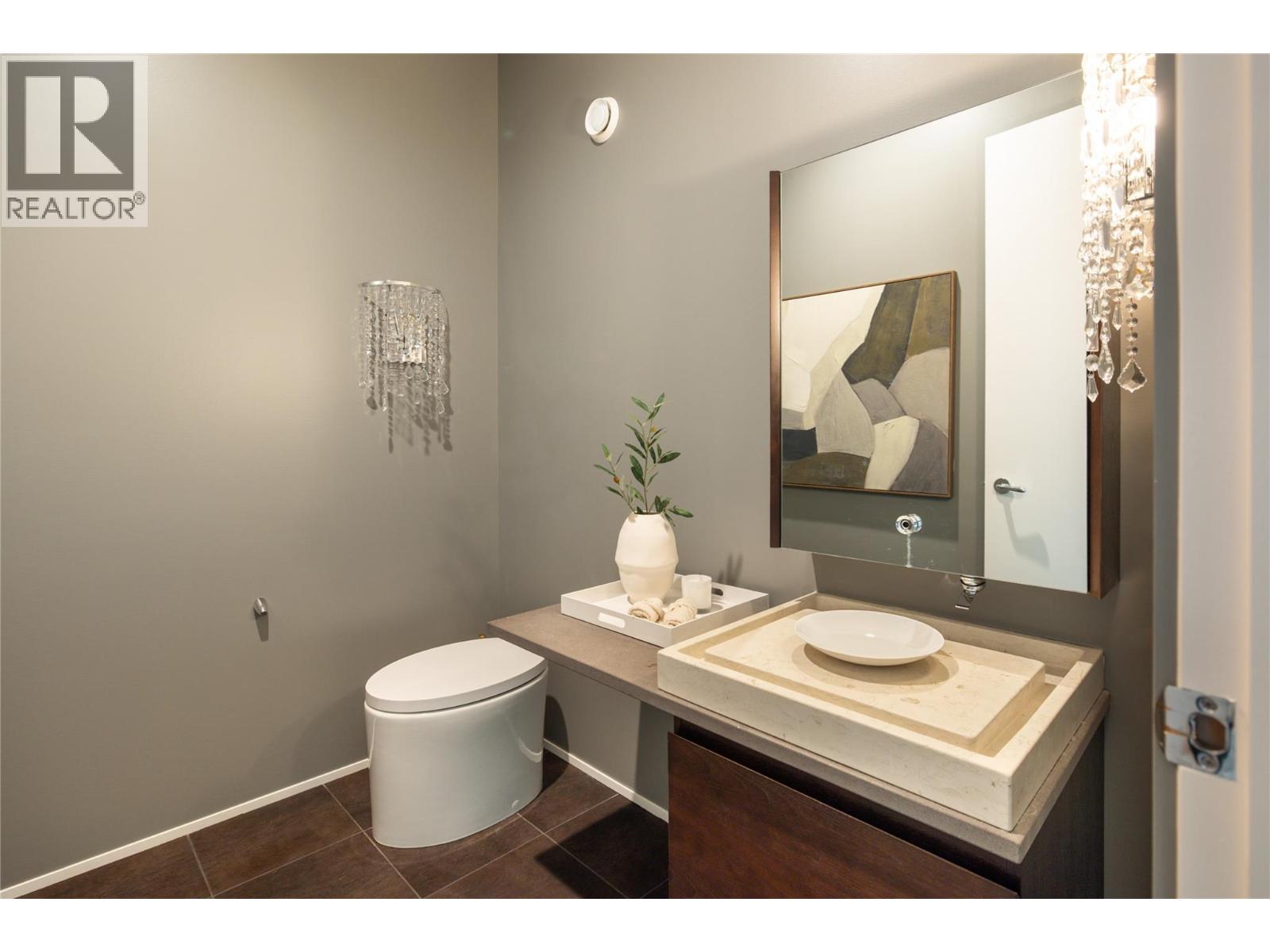  4840 LAKESHORE Road, Kelowna