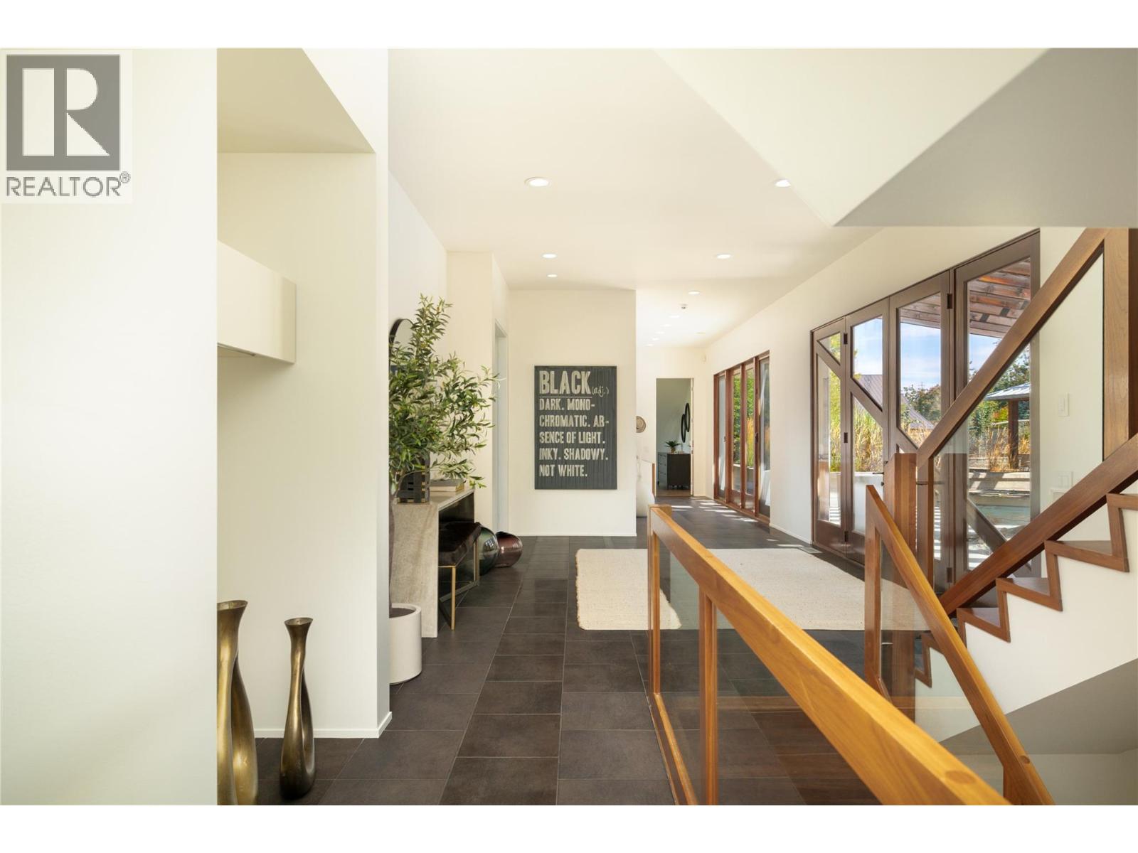  4840 LAKESHORE Road, Kelowna