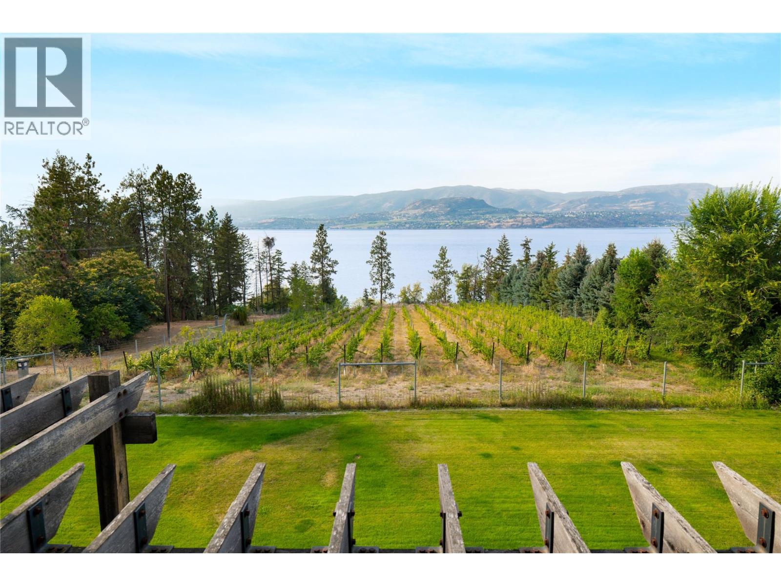  4840 LAKESHORE Road, Kelowna