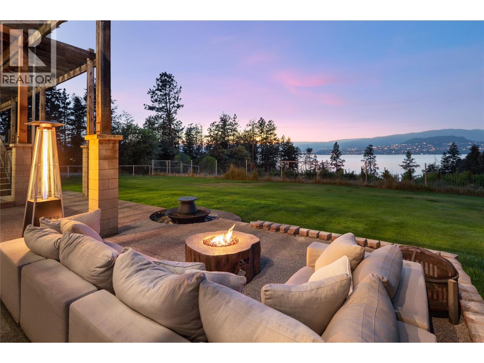  4840 LAKESHORE Road, Kelowna
