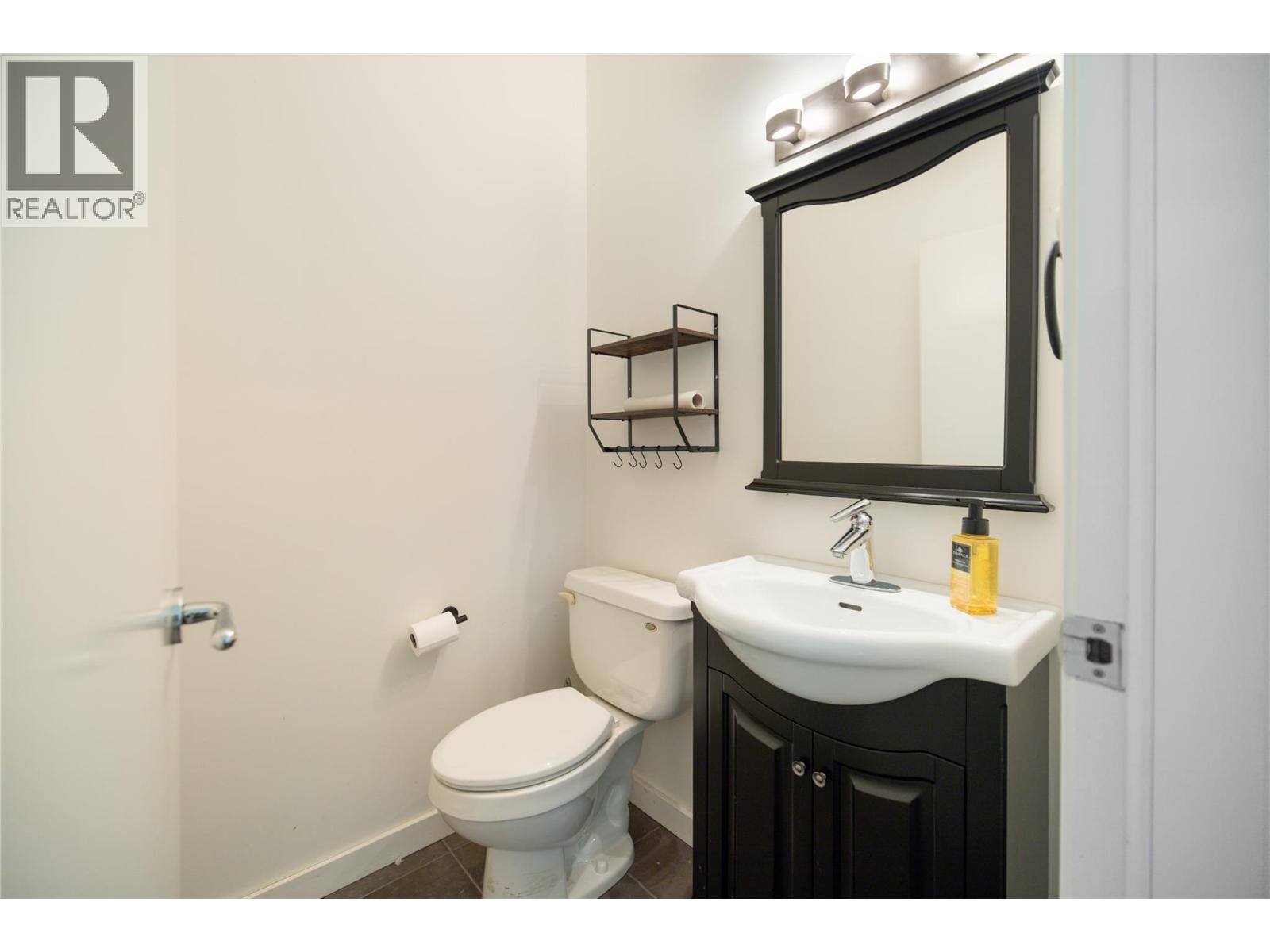  4840 LAKESHORE Road, Kelowna