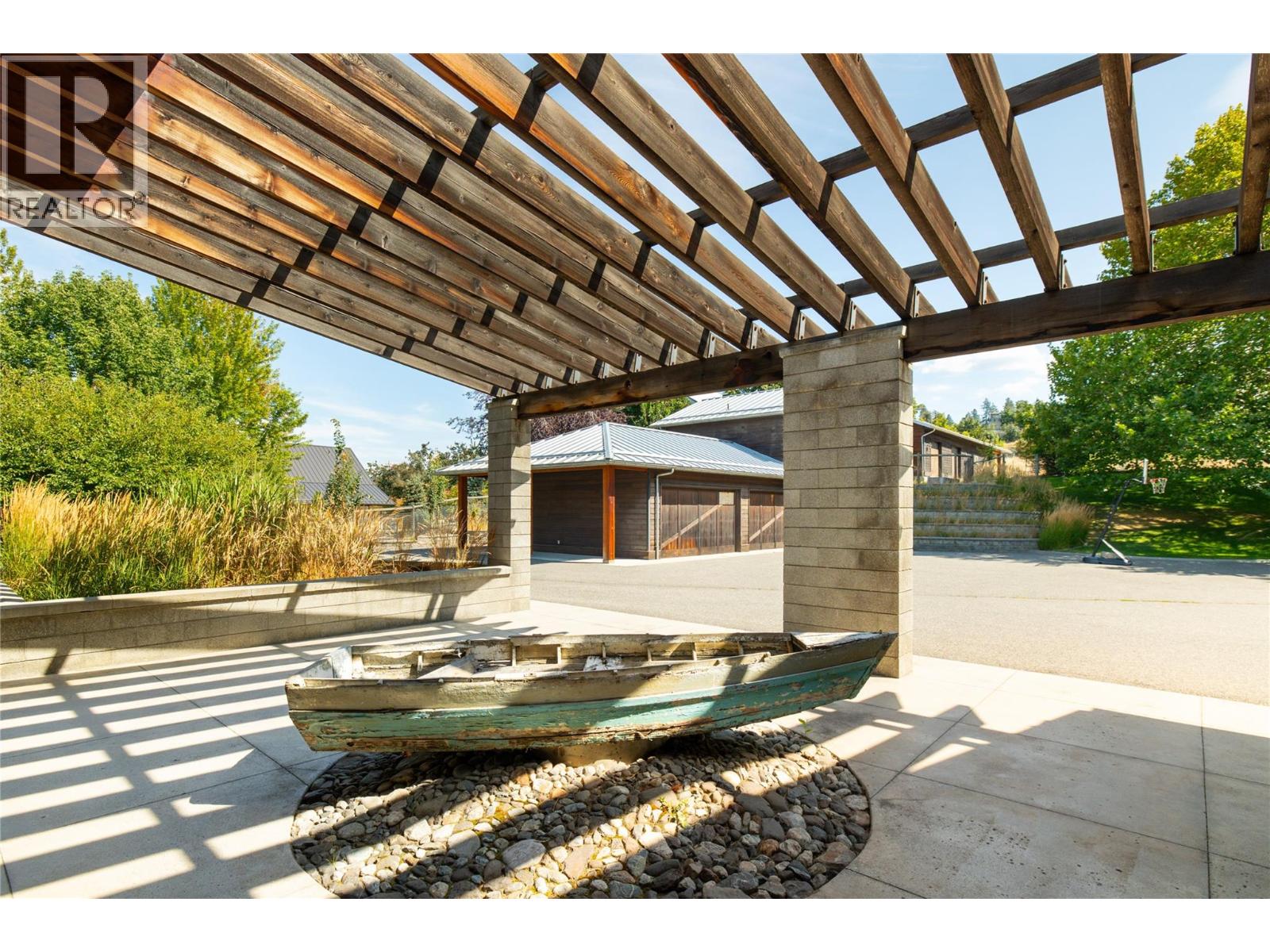  4840 LAKESHORE Road, Kelowna