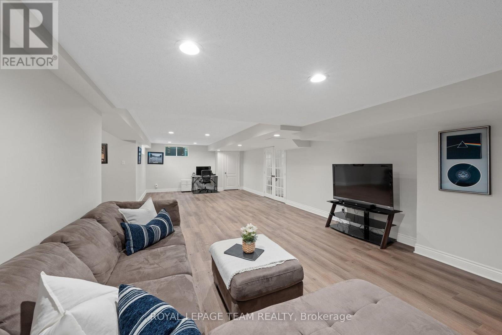 5 Bed, 4 Bath House for Sale in Ottawa – 50 MARCHVALE DRIVE, Ottawa – MLS# X13757568 - Image 40