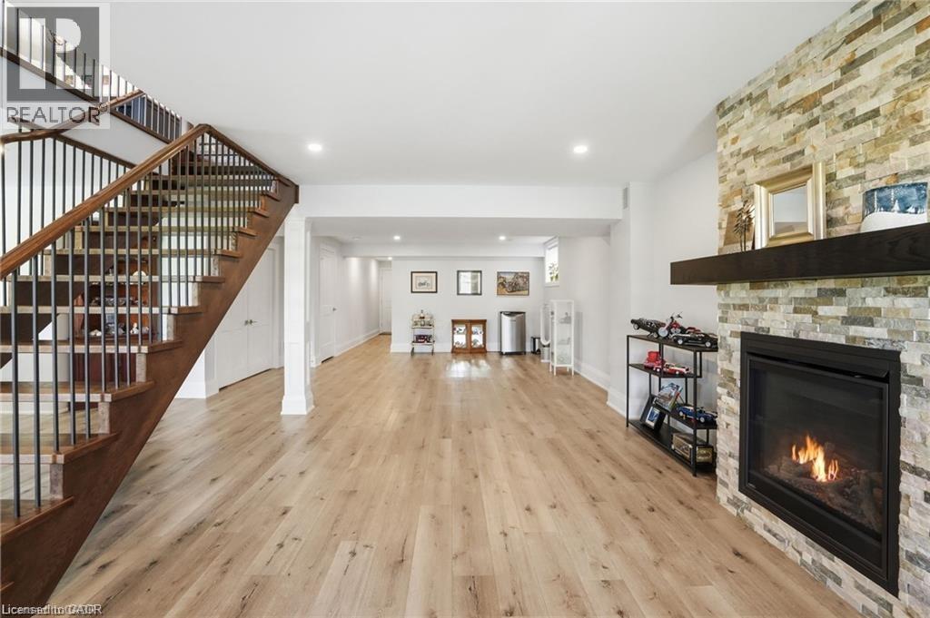59 SWAN Avenue - Image 28