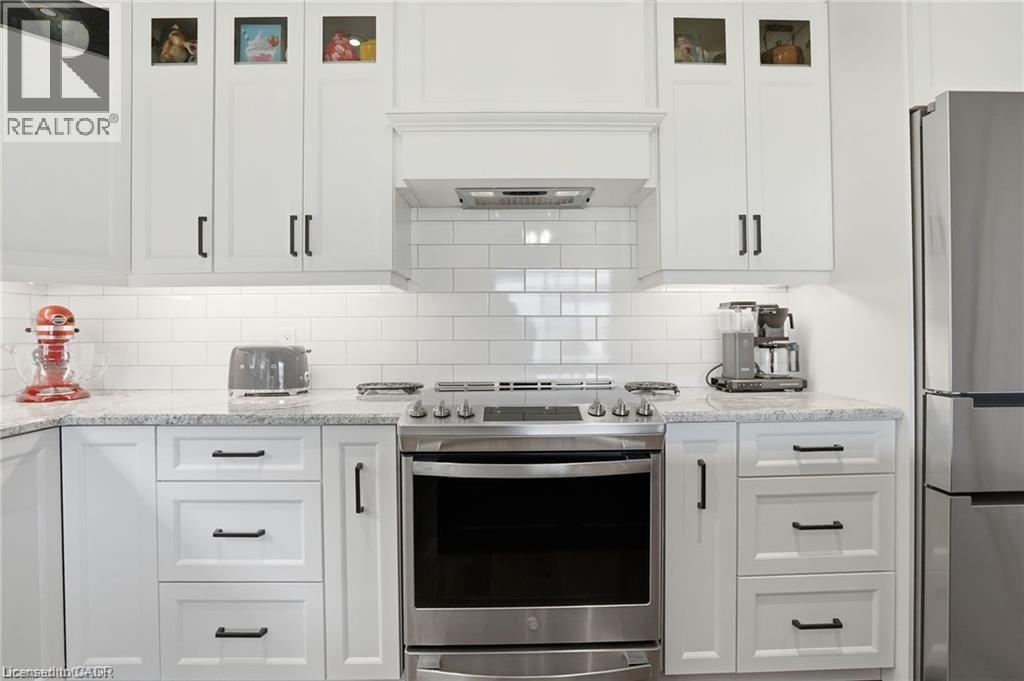 59 SWAN Avenue - 12